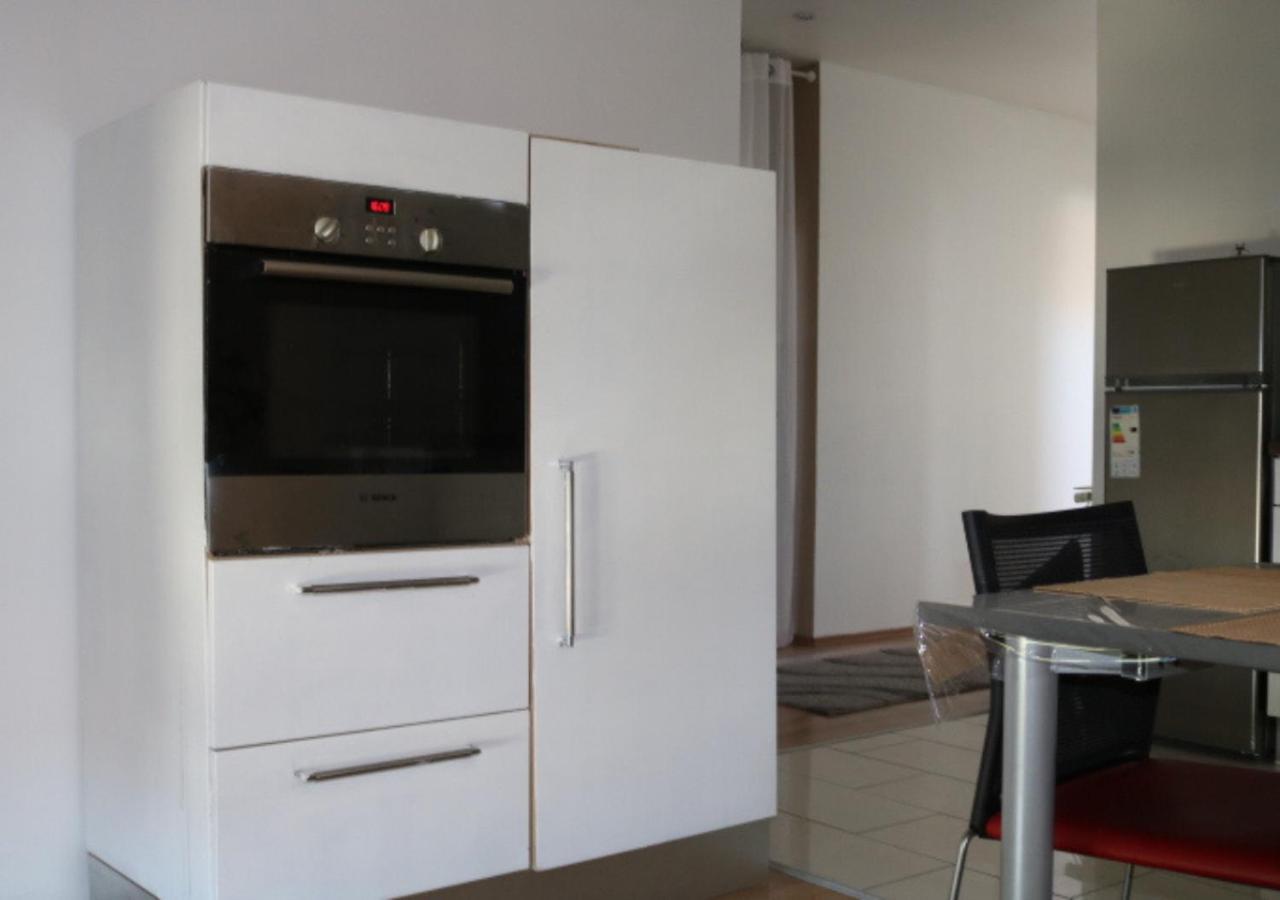 Le Wolf - 1 Chambre Dans Un T3 - 5Mn Tram Du Centre Ville - 15Mn Tram Gare Tgv Mulhouse - Wifi - Parking ภายนอก รูปภาพ