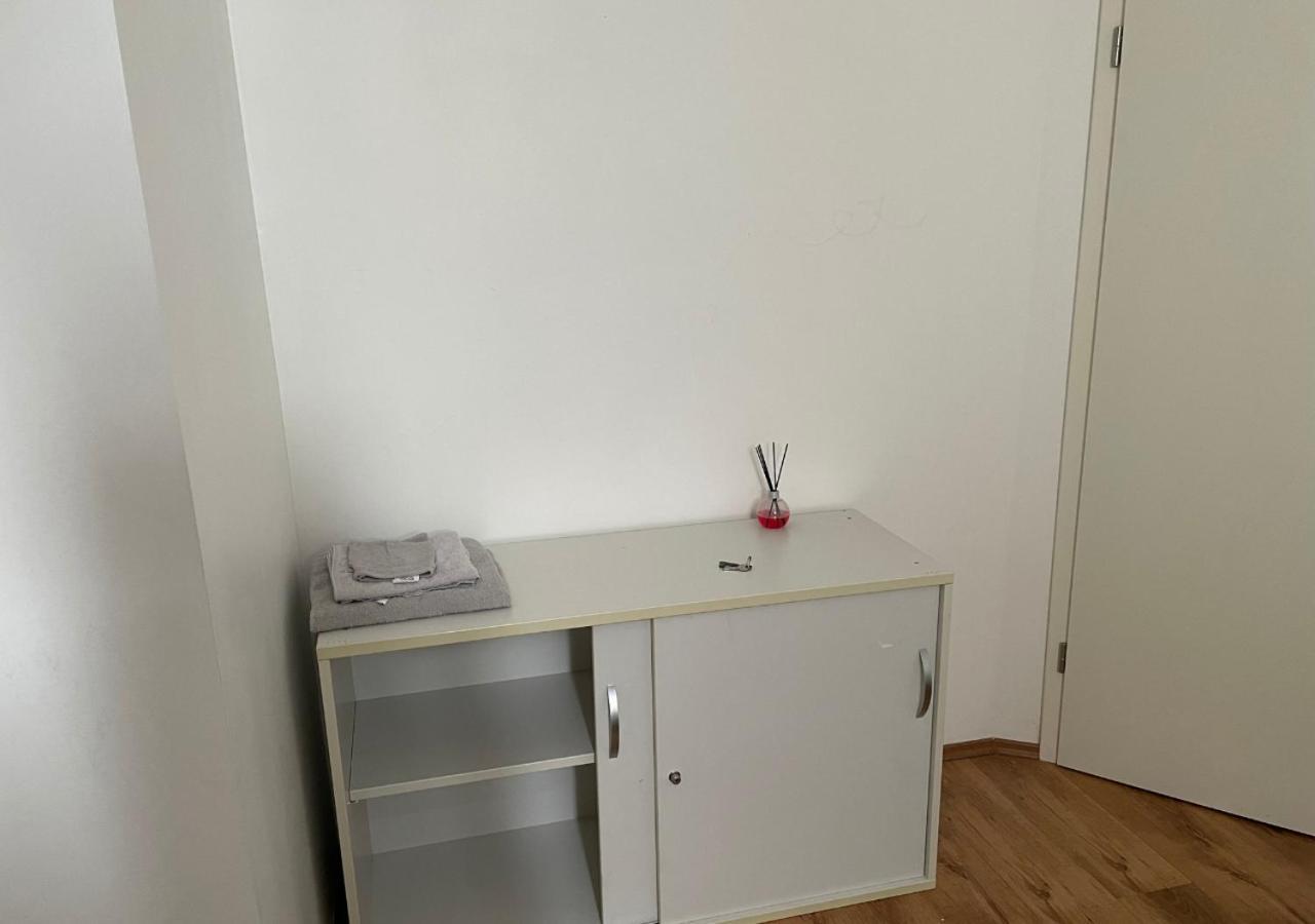 Le Wolf - 1 Chambre Dans Un T3 - 5Mn Tram Du Centre Ville - 15Mn Tram Gare Tgv Mulhouse - Wifi - Parking ภายนอก รูปภาพ